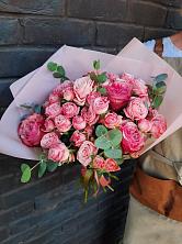 Букет цветов из:  Розы в Краснозатонский